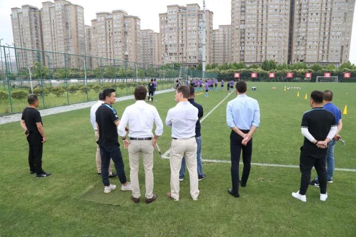 包含法兰克福内部会议纪要流出——今晨防线松动，葡超使命明确，球队文化再被提及的词条-mk官网