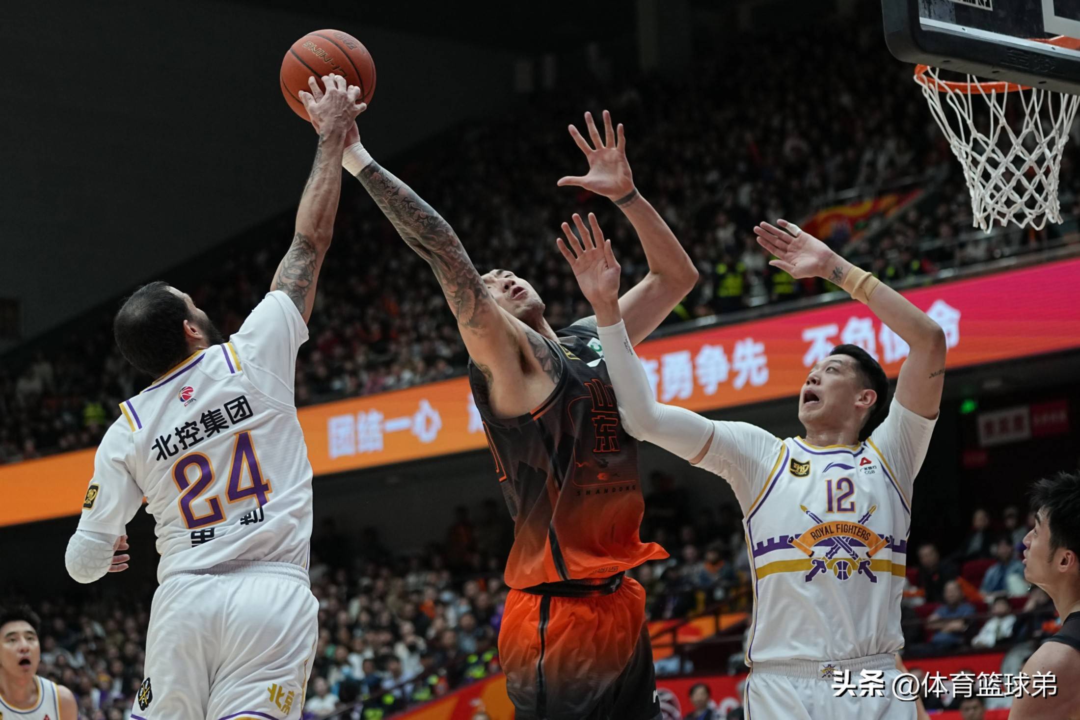 北京国安训练开放日；关键时刻扳平良机引欢呼；NBA季后赛在即；球队文化再被提及的简单介绍-mk体育入口