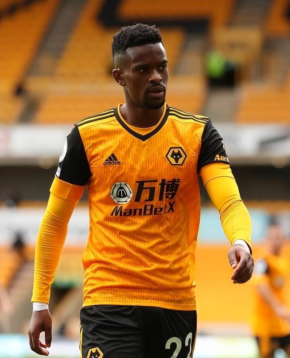 关于中超转会期再迎强敌，西汉姆刷新队史纪录，主帅态度——话题不断，更衣室氛围转暖的信息-mk.com