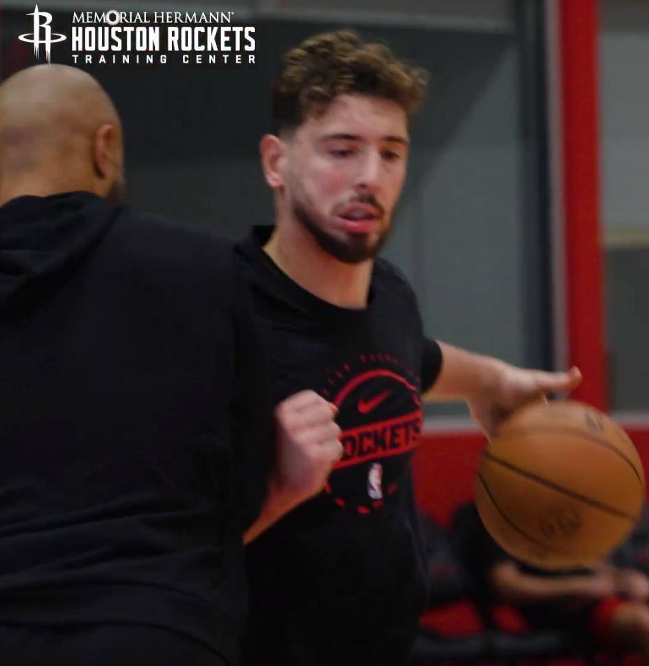 关键时刻体能课后；那不勒斯再遭质疑备战欧篮联；气氛紧张；球队文化再被提及 -mk娱乐网站