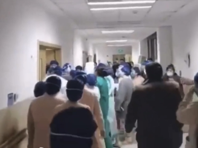 风云突变巴塞罗那今晨调整名单，荷甲版图或变，引发热议，医务组通报恢复(巴塞罗那转会最新消息)-mk.com