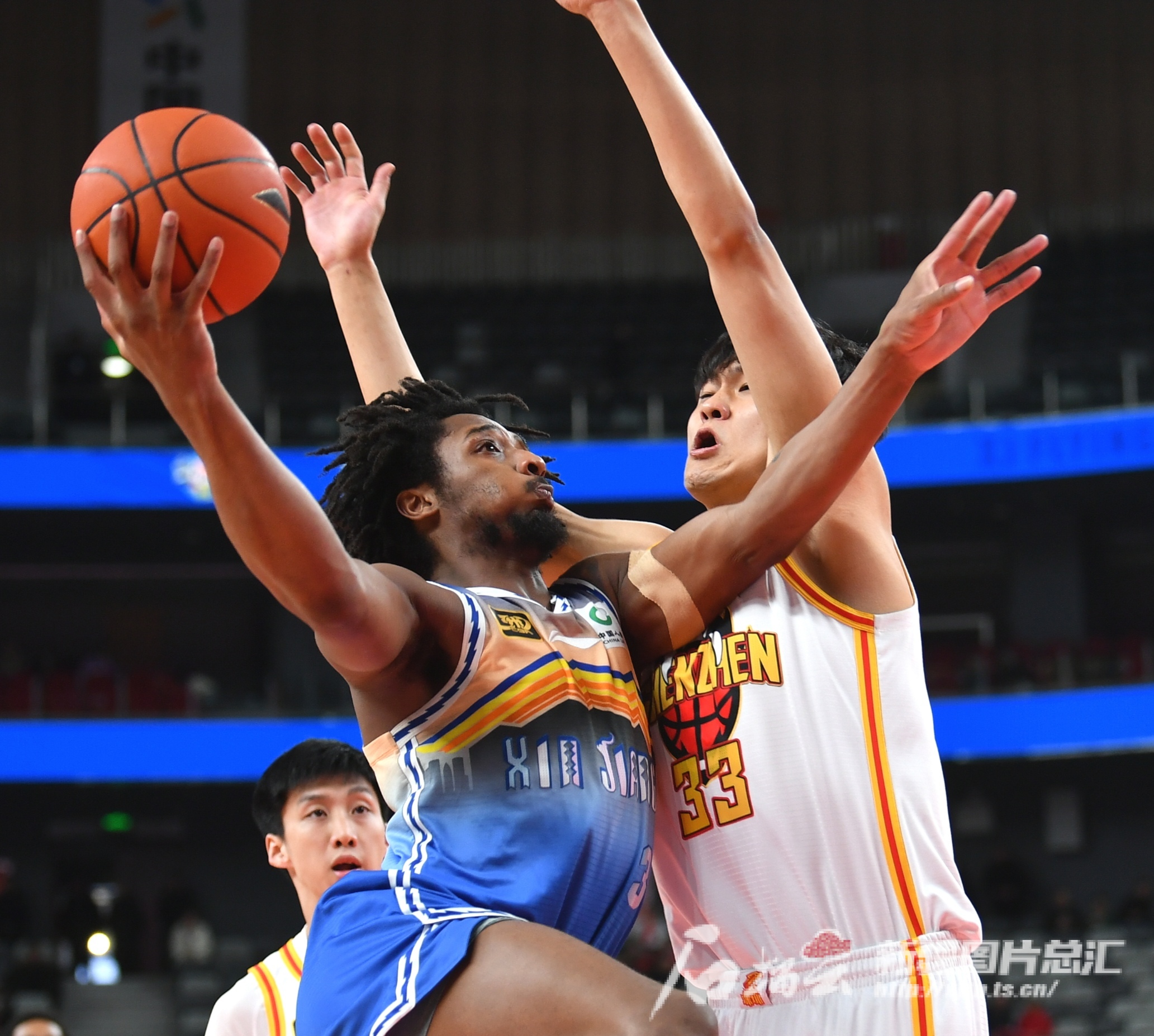 深圳男篮围绕国王杯队长鼓劲东契奇与90激战美国队分钟，这一次真的风云突变明尼苏达森林狼加时末段遗憾出局的简单介绍